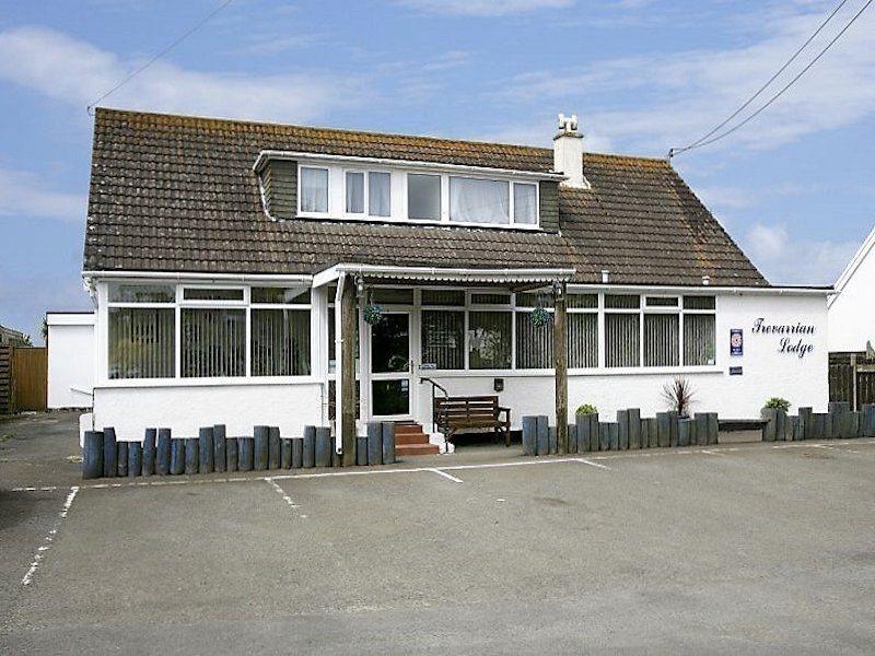 Trevarrian Lodge New Quay Exterior foto
